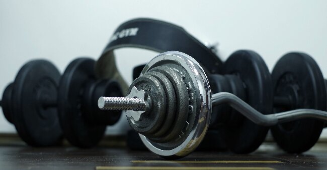 curl barbells